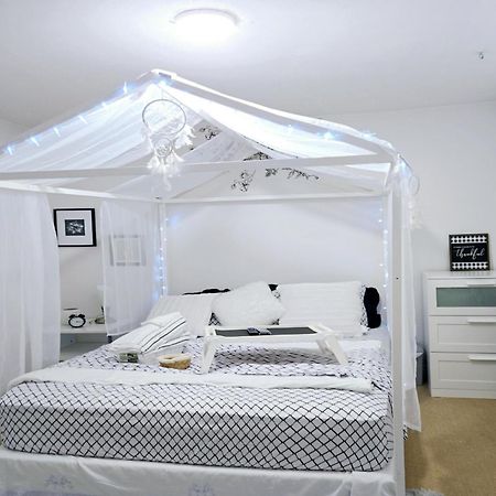 Lovely Cozy Room! With Attached Private Bath In The Heart Of Vancouver! Private Parking & Self Check-In! Exteriör bild