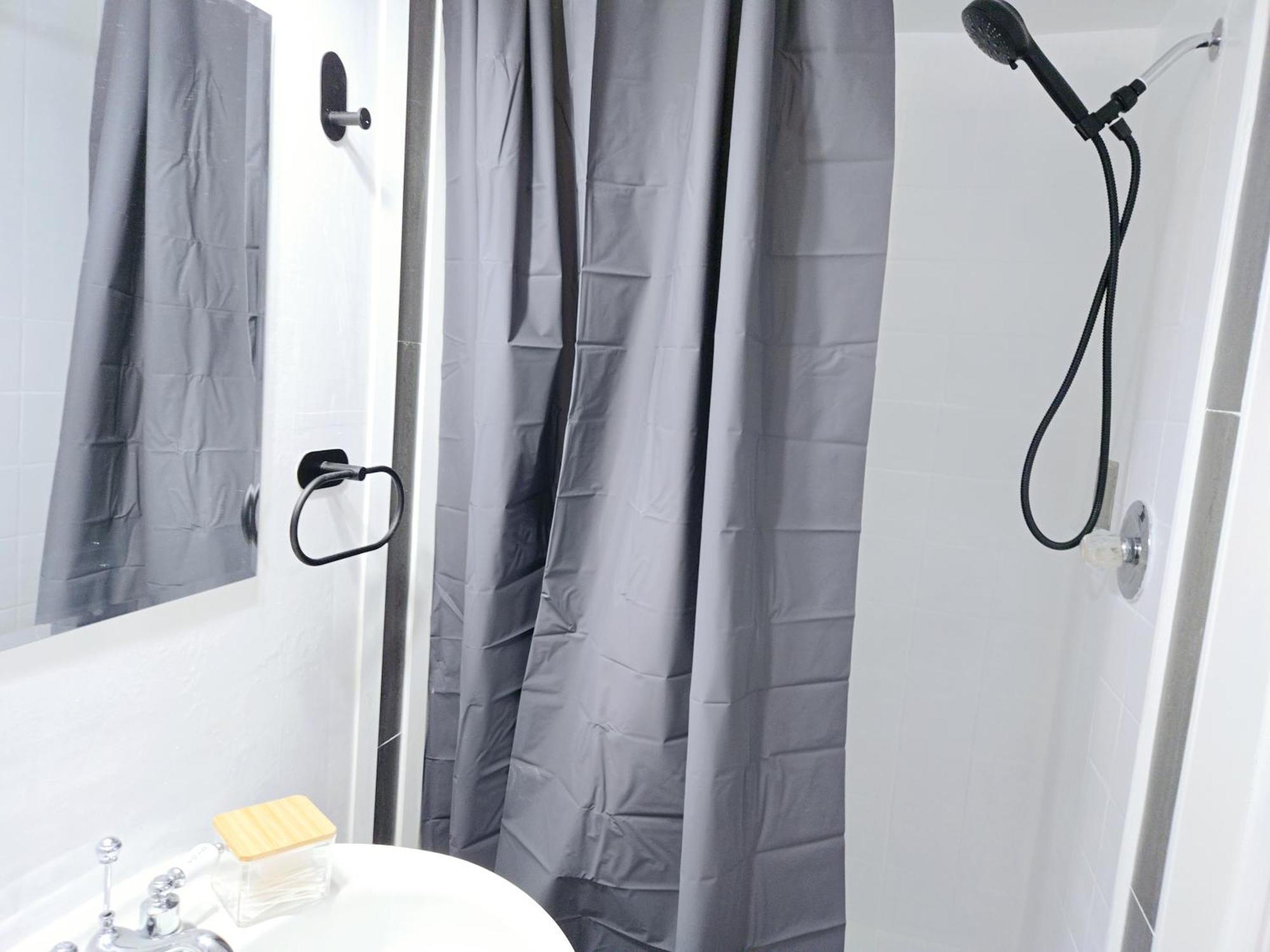 Lovely Cozy Room! With Attached Private Bath In The Heart Of Vancouver! Private Parking & Self Check-In! Exteriör bild