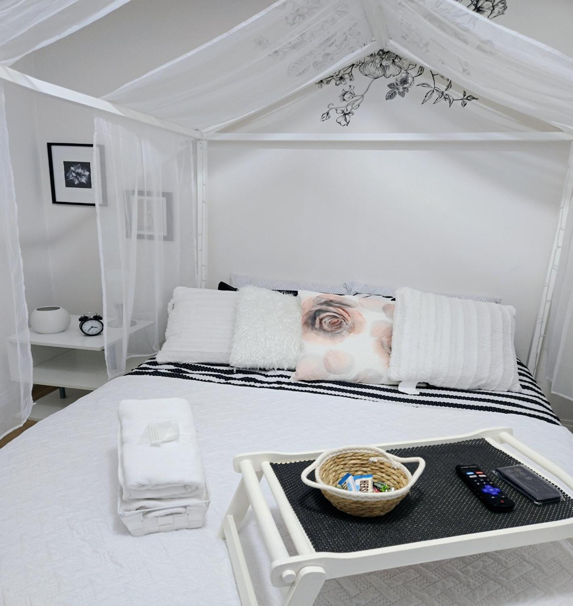 Lovely Cozy Room! With Attached Private Bath In The Heart Of Vancouver! Private Parking & Self Check-In! Exteriör bild